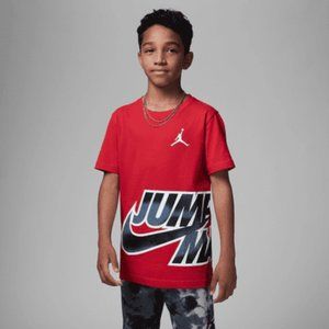 NWT Nike Boys Air Jordan Jumbo Jumpman Wrap Graphic T Shirt | Size: Medium